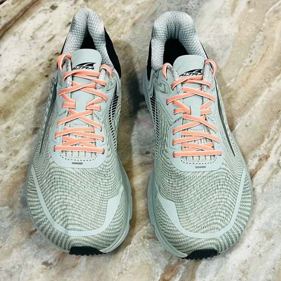 Women’s ALTRA Torin 5 Sneakers- Gray/Coral. Size 8 - Picture 3 of 8